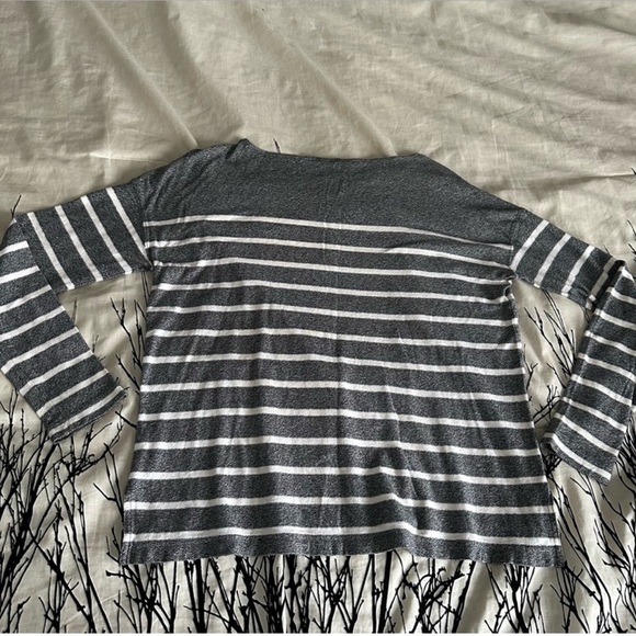 🦋J Crew Deck Striped top long sleeve gray & white cozy casual preppy Size M EUC - Picture 8 of 11
